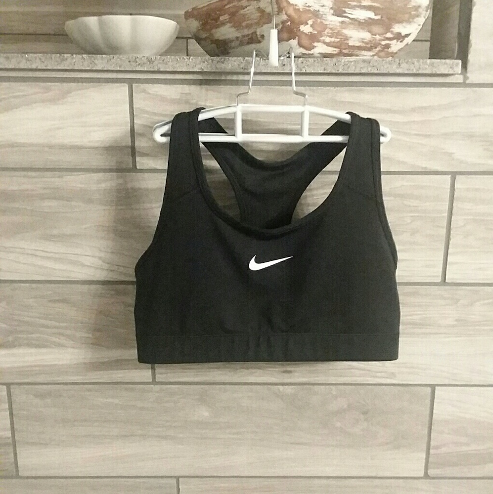 Nike Sprorts bra. Low impact. Size L
